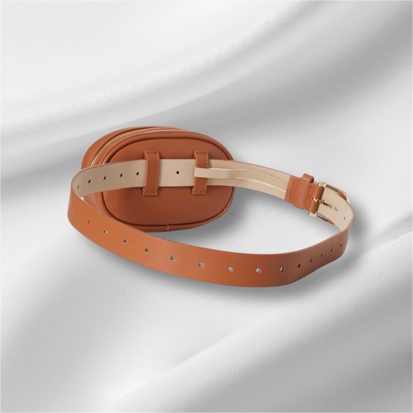 Steve Madden Quilted Belt Bag $28
#N032 - Picture 3 of 3